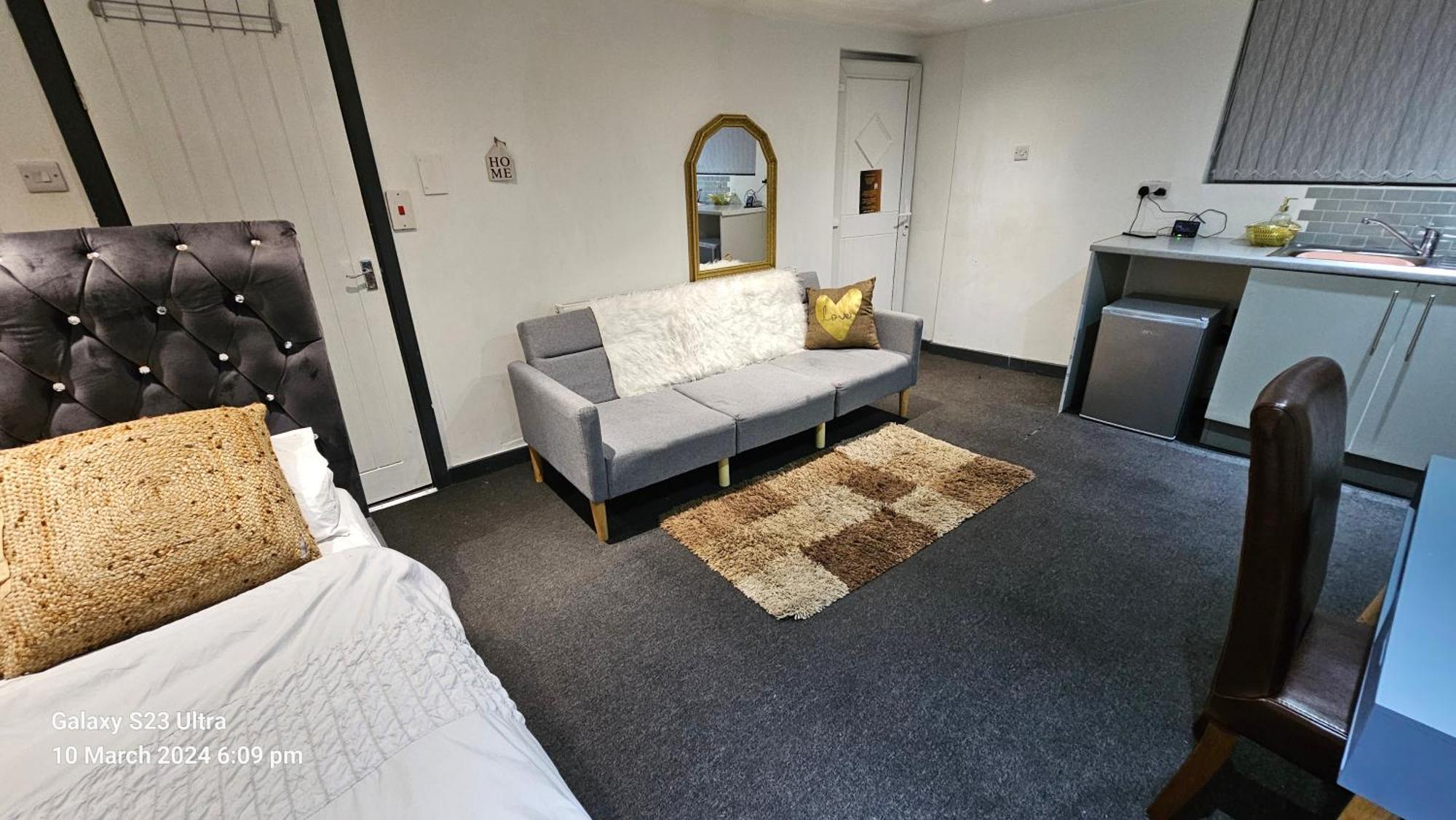 Beautiful En-suite Studio In Leeds -lower Floor